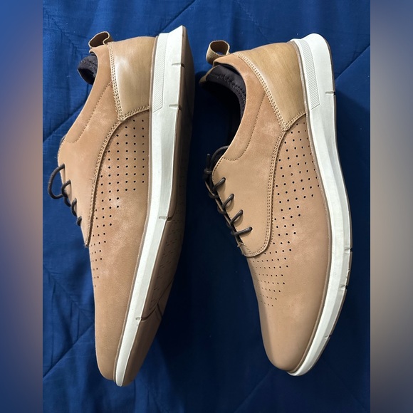 Van Heusen Casual/Dress Shoes - Picture 2 of 5